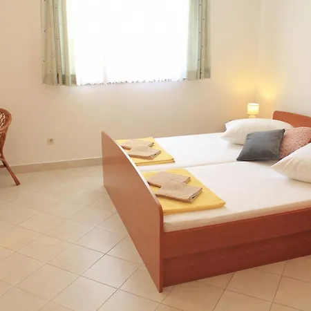 Zdenka Apartment *