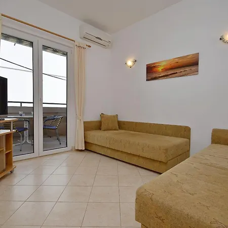 Zdenka Apartment *